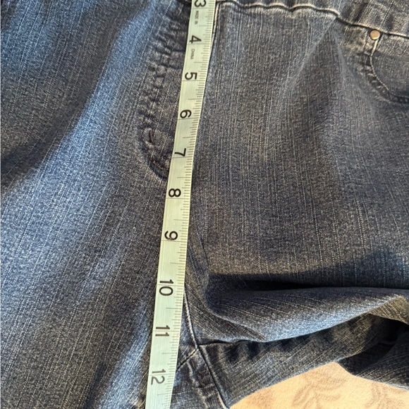 Classic Blue Women's Jeans Pull -on Size 18W - Picture 5 of 6